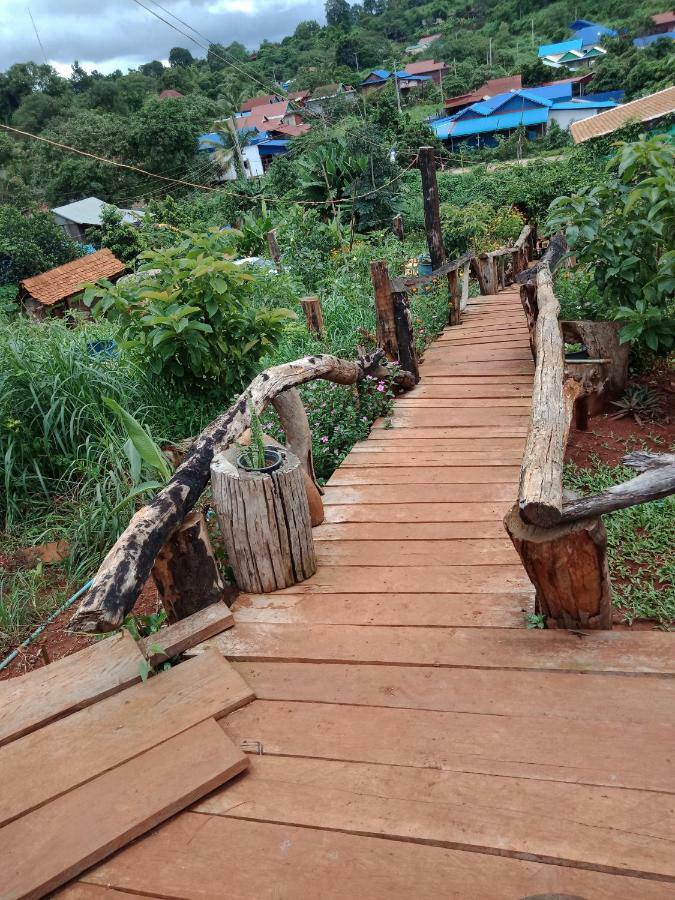 Happy Bungalow & Trekking Banlung Ngoại thất bức ảnh