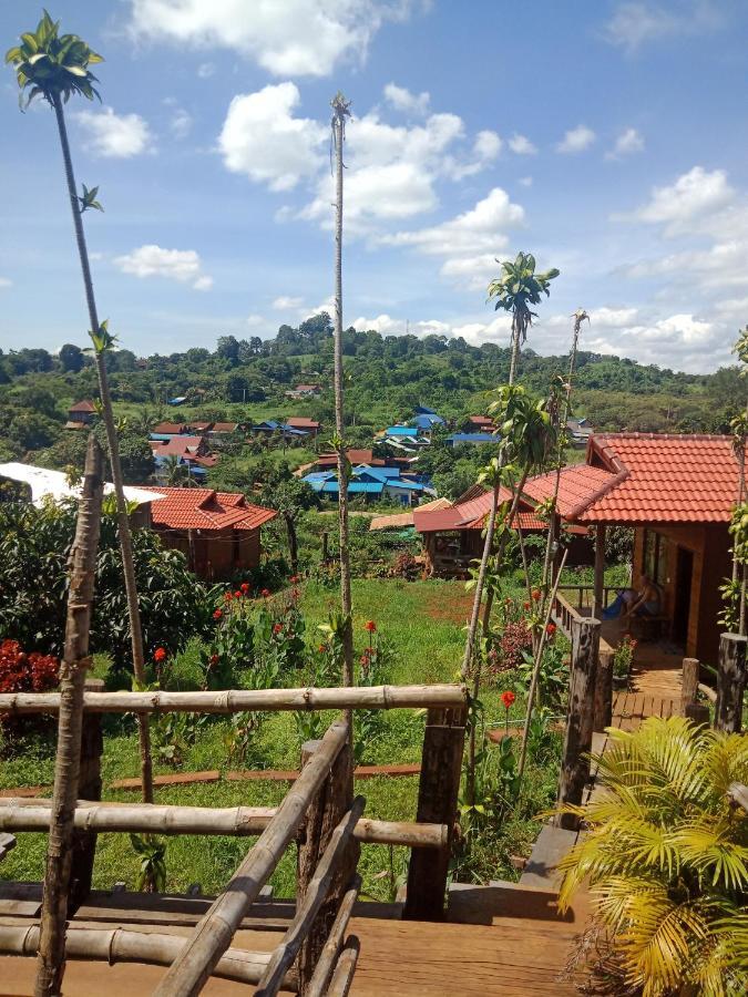 Happy Bungalow & Trekking Banlung Ngoại thất bức ảnh